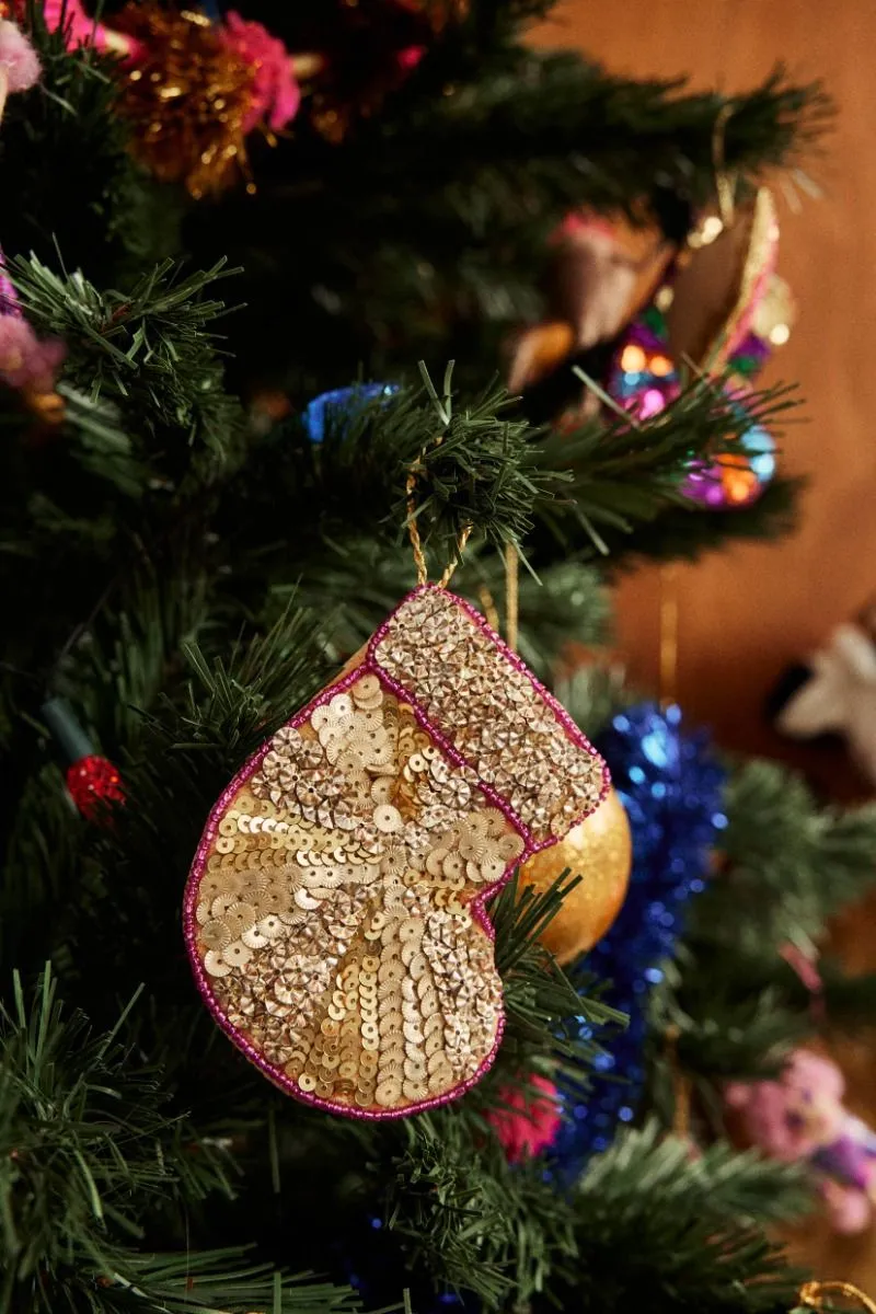 Pondie Chérie - Le petit Souk Golden Sequin Christmas Stocking Hanger: Buy now online!